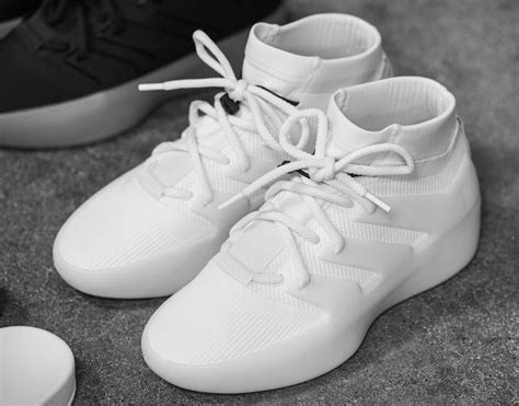 adidas selbstbindende schuhe|Adidas Fear of God Athletics 2 Basketball Sneaker .